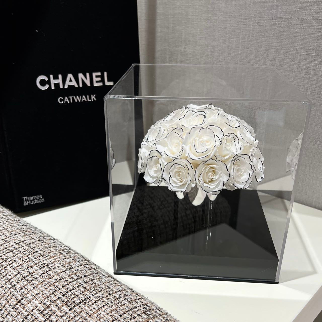 Flaurea 26 Preserved Rose Bouquet