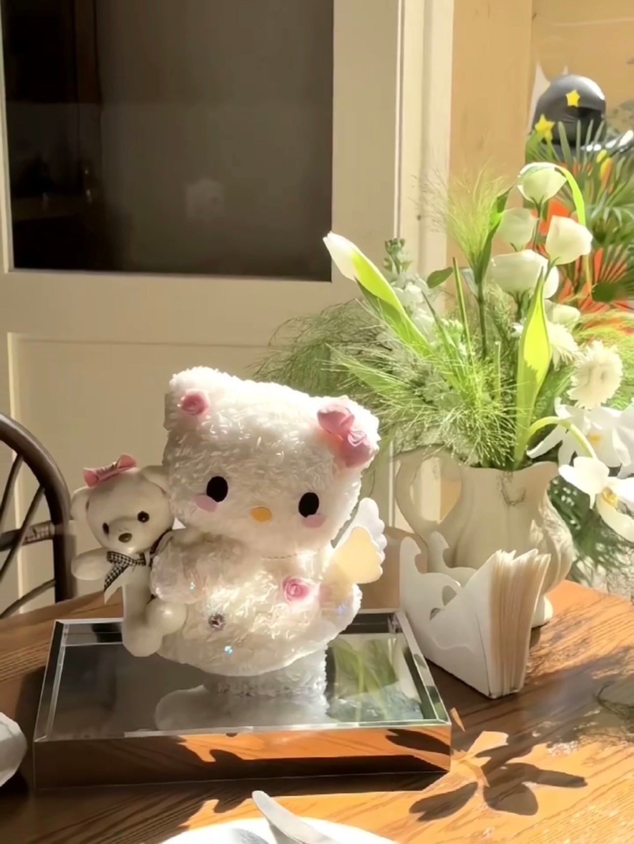 Flaurea Eternal Flower Floral Kitty - Hello Kitty White Angel