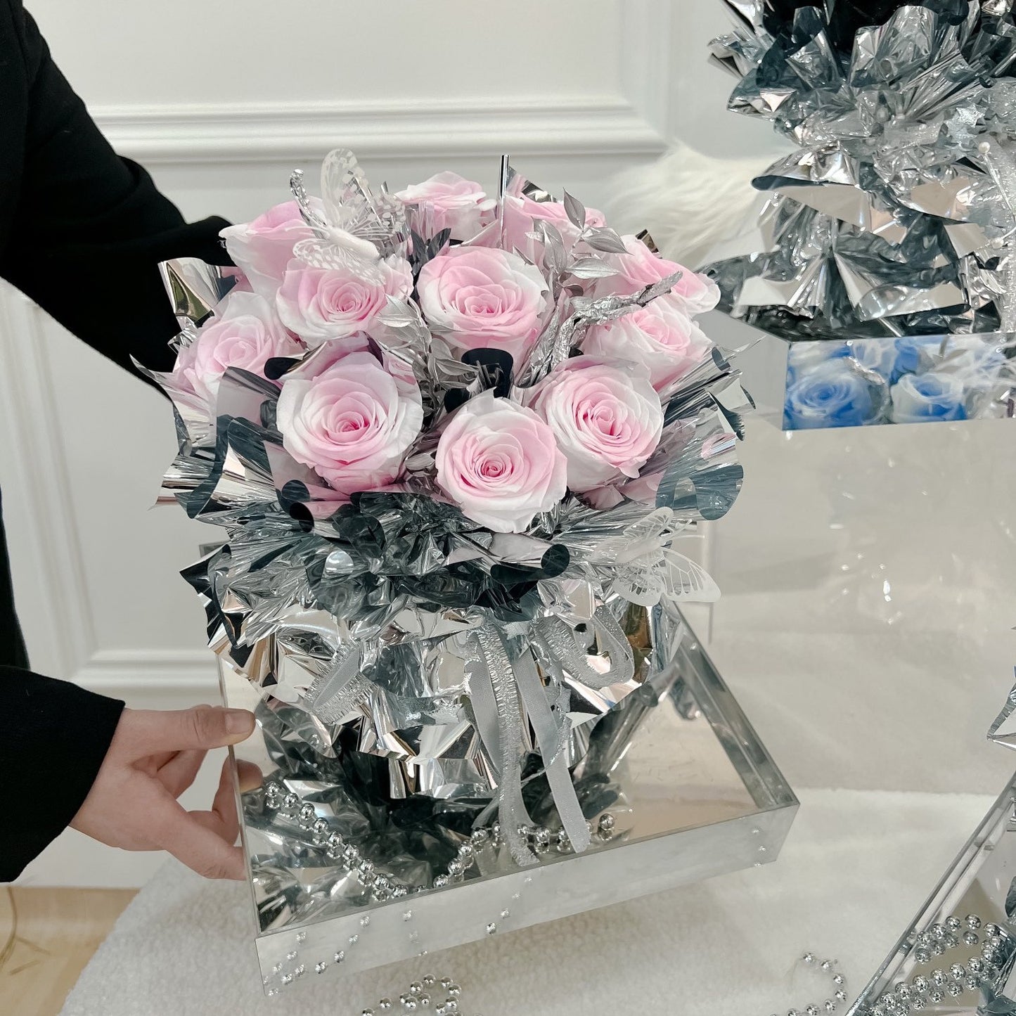 Flaurea Glistening Rose & Silver Display